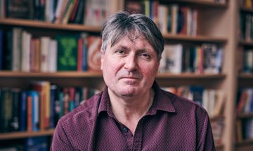 Simon Armitage: New Cemetery